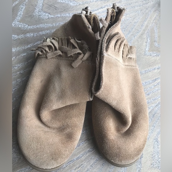 Gap short boot suede leather moccasins in size 9 little girl EUC - Picture 1 of 5